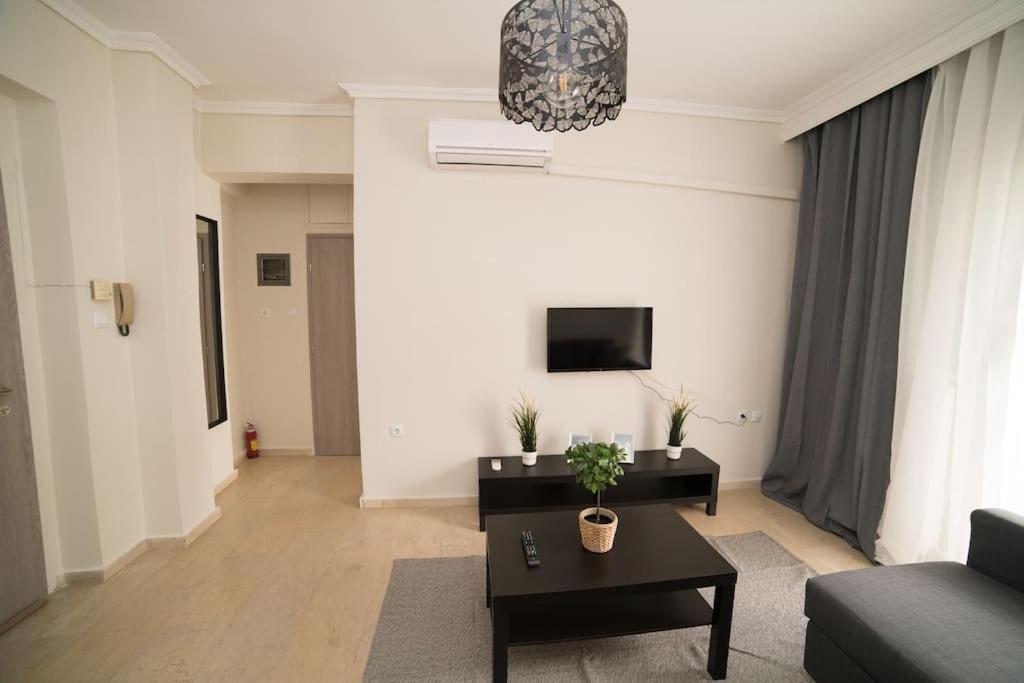 Markopoulosapartments Nea Moudania Bagian luar foto