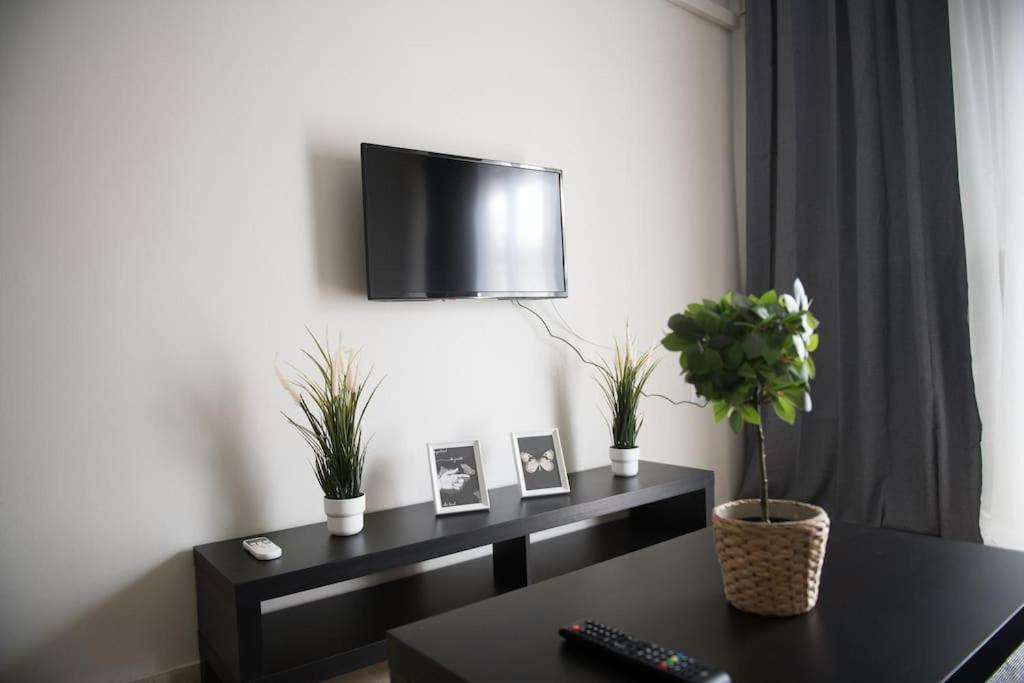 Markopoulosapartments Nea Moudania Bagian luar foto